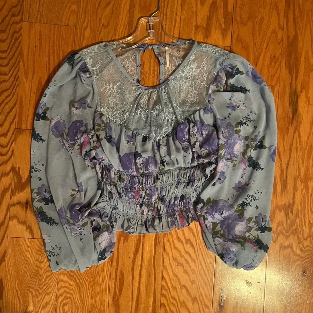 Free People Daphne Blouse, Excellent Condition, size M